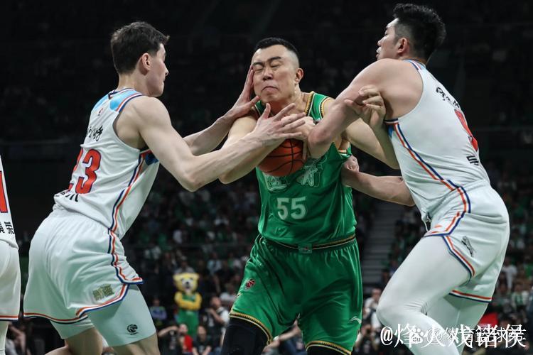 韩德君17+14辽宁险胜宁波 原帅20分山西胜上海